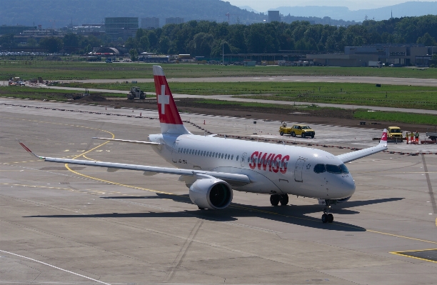 Fly airport airplane tarmac Photo