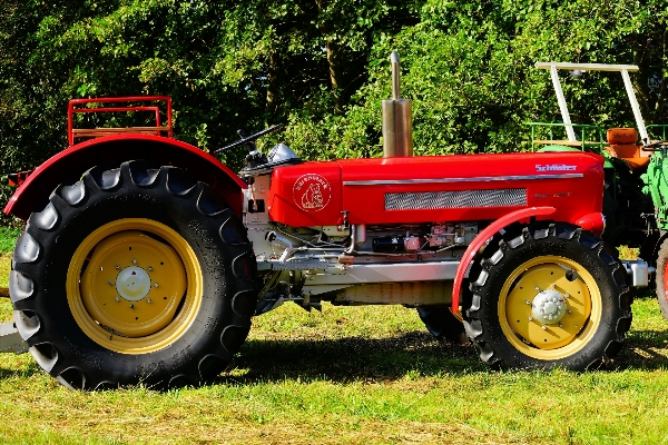 Tractor field farm wheel Photo