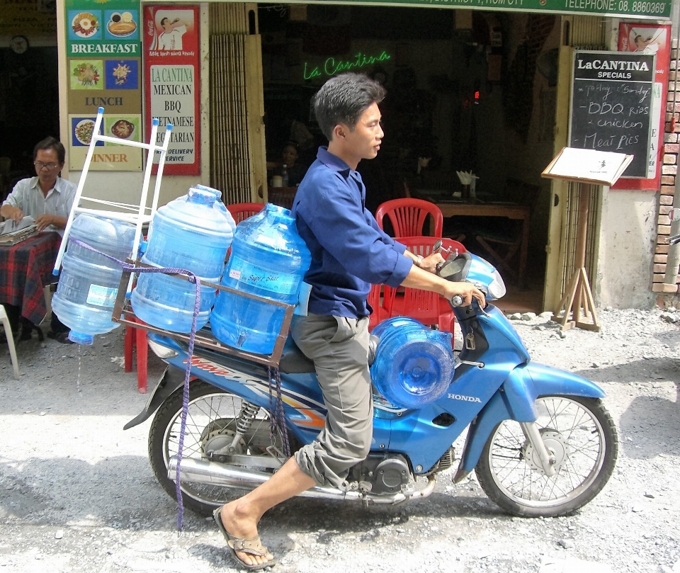 水 大车 三轮车 自行车