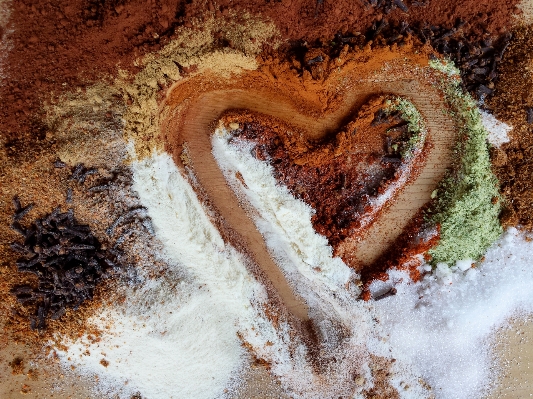 Foto Amor coração comida solo