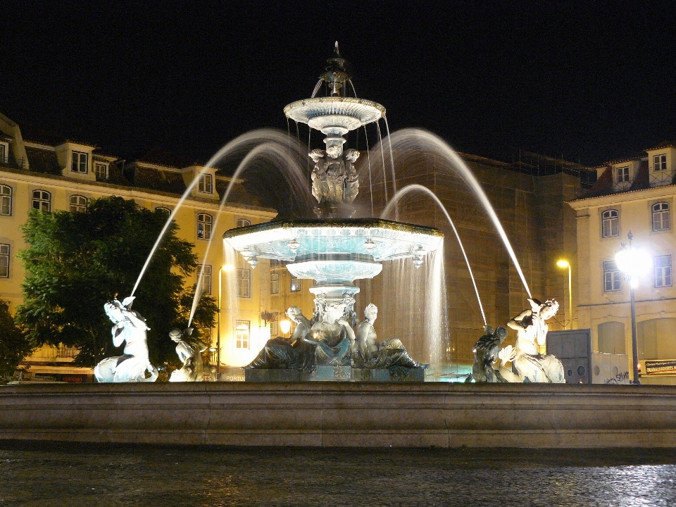 Luz arquitectura noche centro
