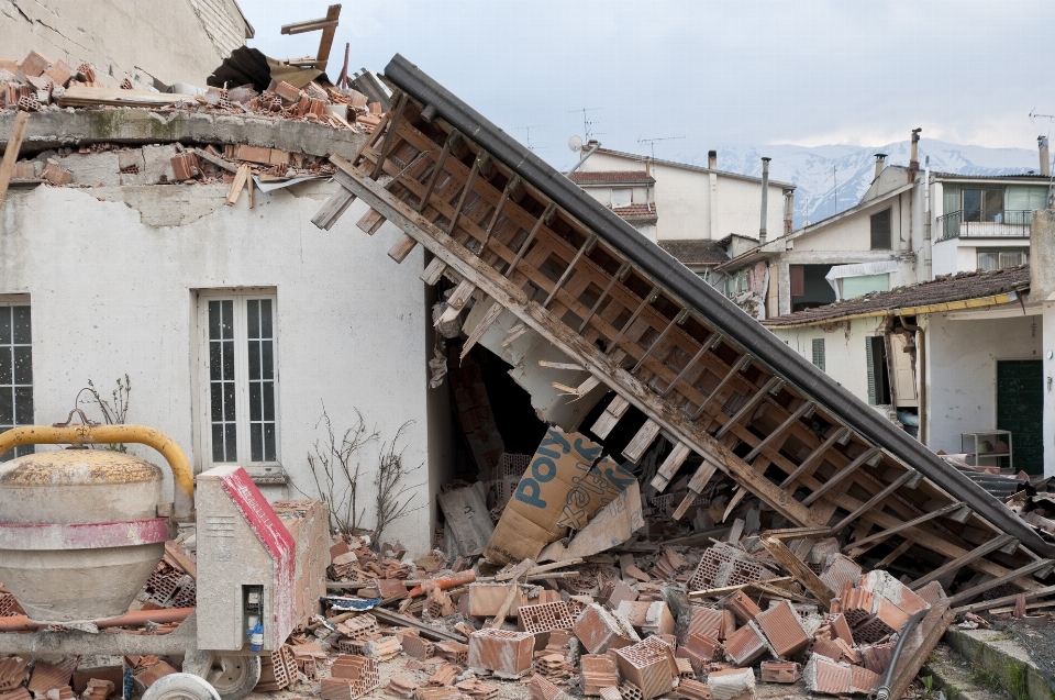 House alley rubble disaster