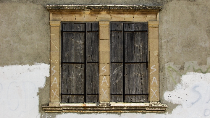 Die architektur holz haus fenster Foto