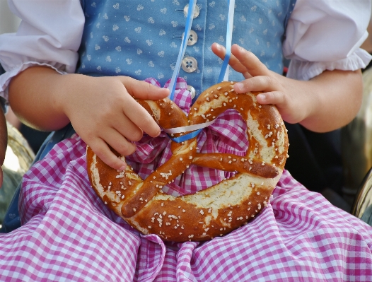 Girl pattern dish food Photo