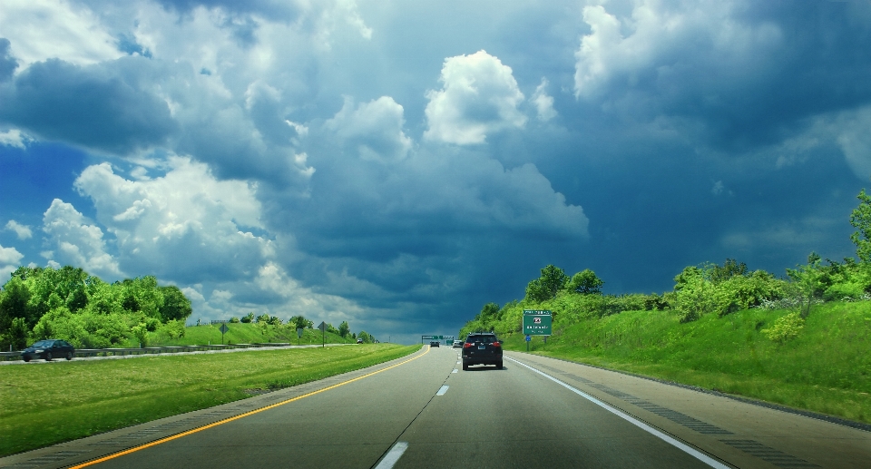 Cakrawala awan langit jalan