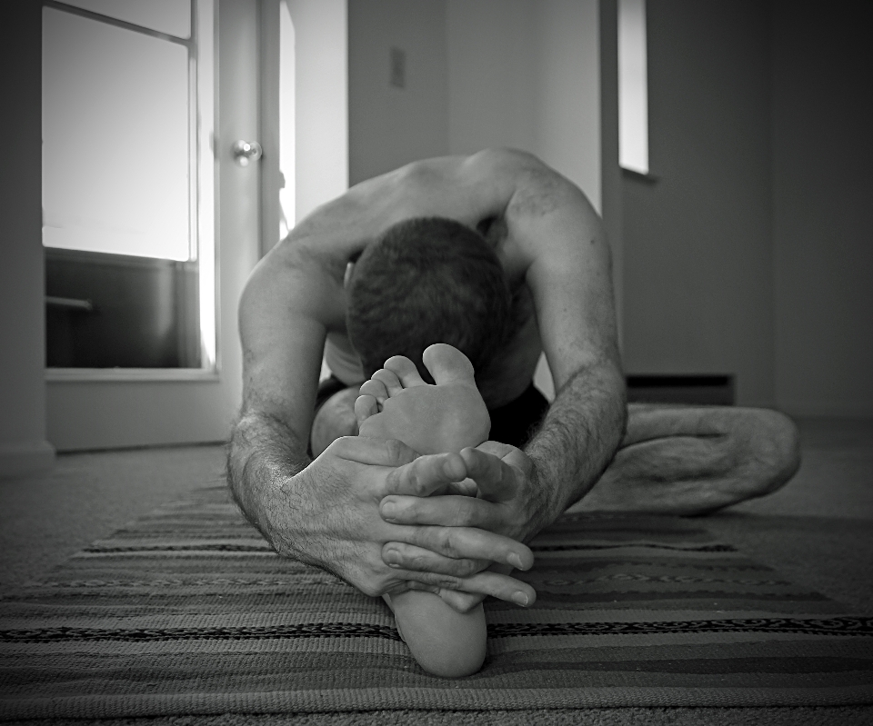 Mano hombre en blanco y negro
