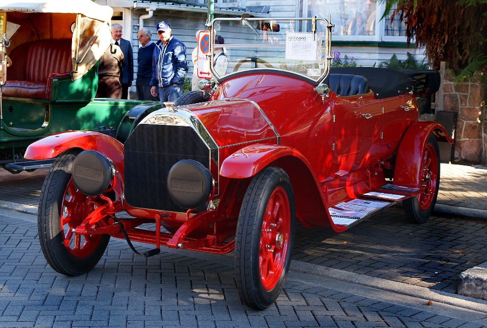 Auto rosso veicolo sportiva
