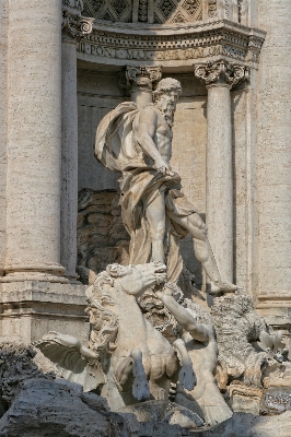 Foto Monumento estátua coluna itália