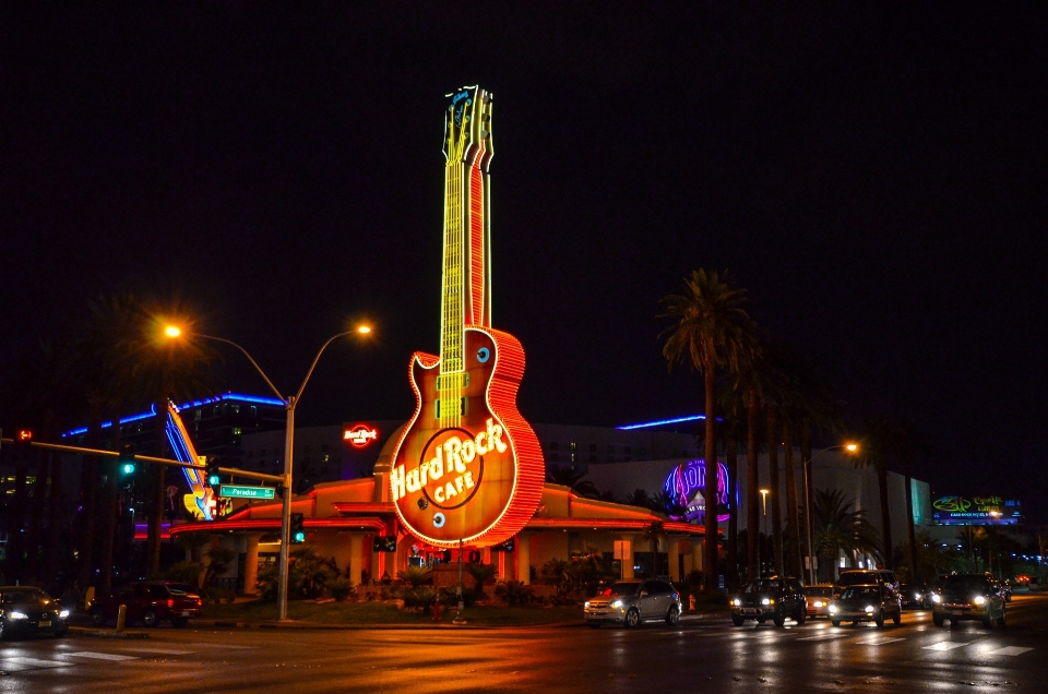 Light road night guitar