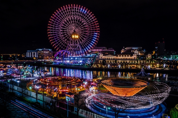 Night cityscape recreation ferris wheel Photo