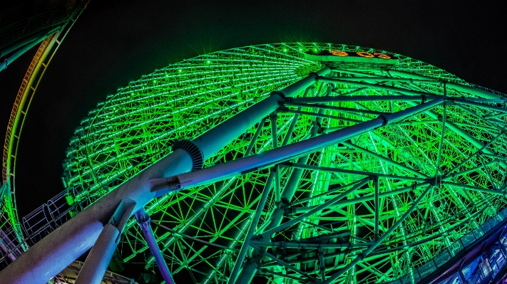 ライト 夜 葉 超高層ビル 写真