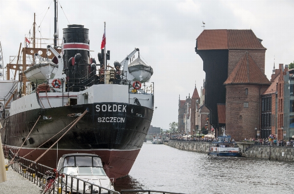 Foto Laut arsitektur kapal kota