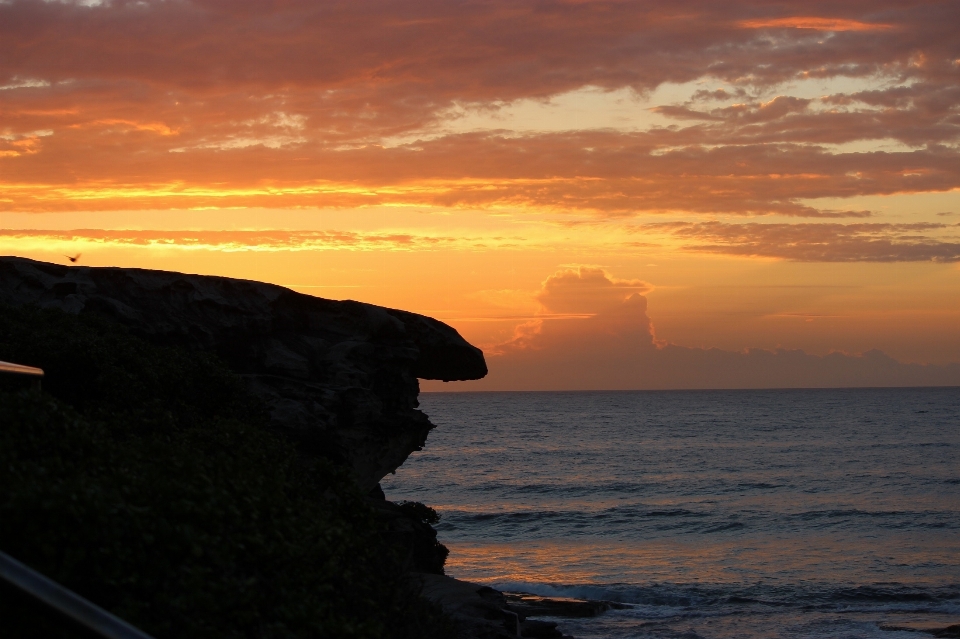 Praia paisagem mar costa