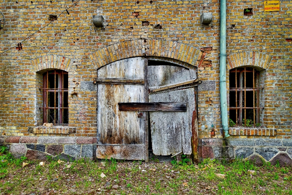 Bois loger fenêtre bâtiment