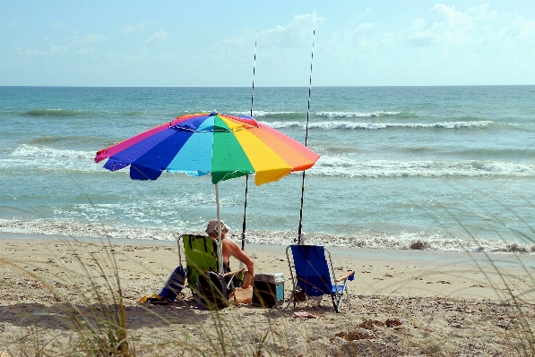 男 ビーチ 海 海岸 写真