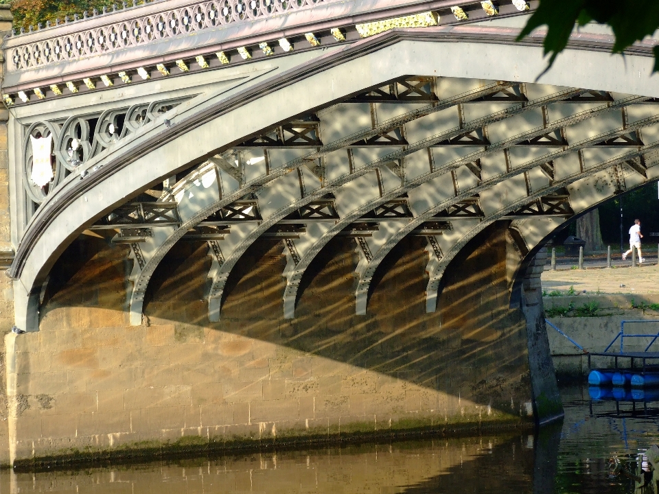 Die architektur struktur brücke rad