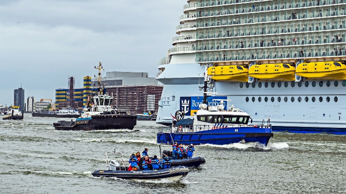 Sea boat ship vehicle Photo