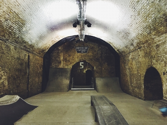 Building skateboarding arch cove Photo