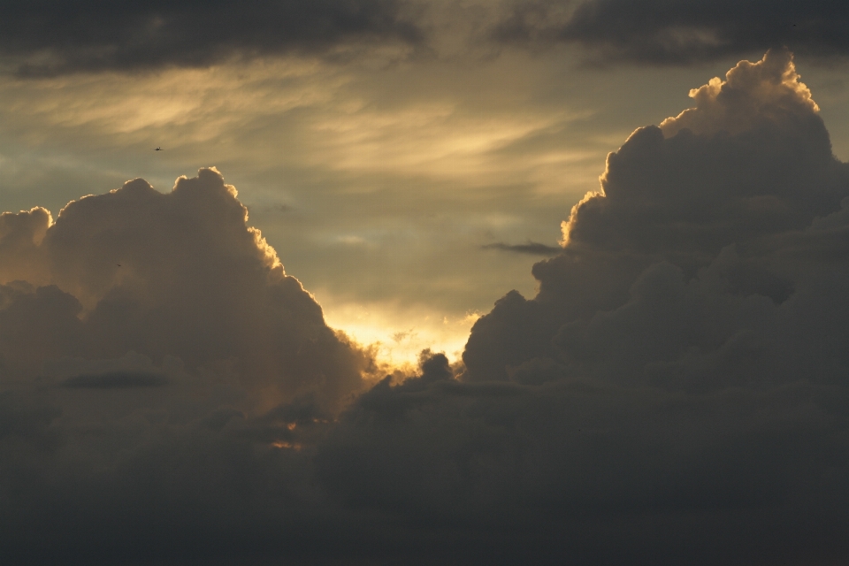 Horizon mountain cloud sky