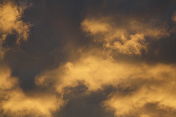 Foto Awan langit matahari terbit terbenam