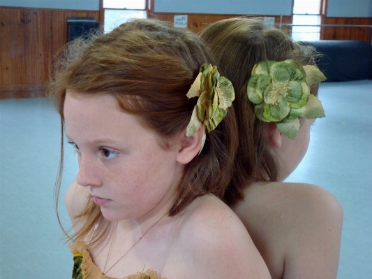 Girl hair flower looking Photo