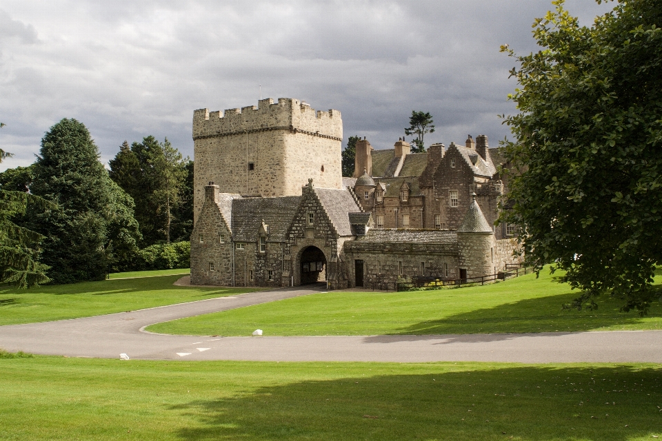 Rasen gebäude chateau
 schloss