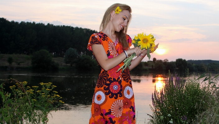 Water girl sunset flower Photo