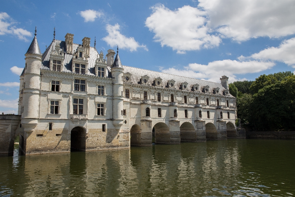 Gebäude chateau
 palast fluss