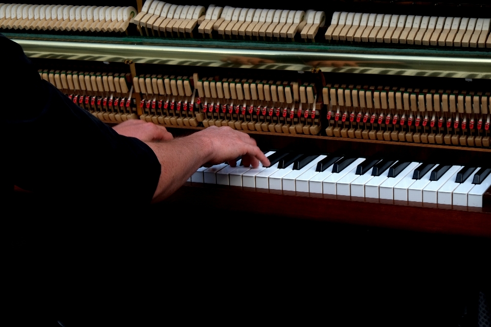 Música teclado tecnología blanco