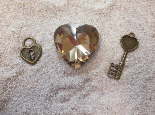 Love heart key metal Photo