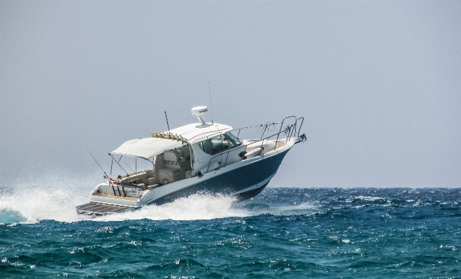 Sea water sport boat Photo