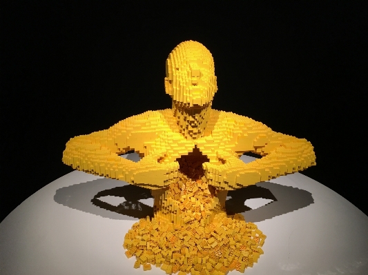 Flower statue human yellow Photo