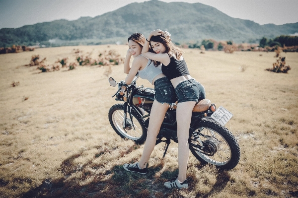 Sand mountain girl bicycle Photo