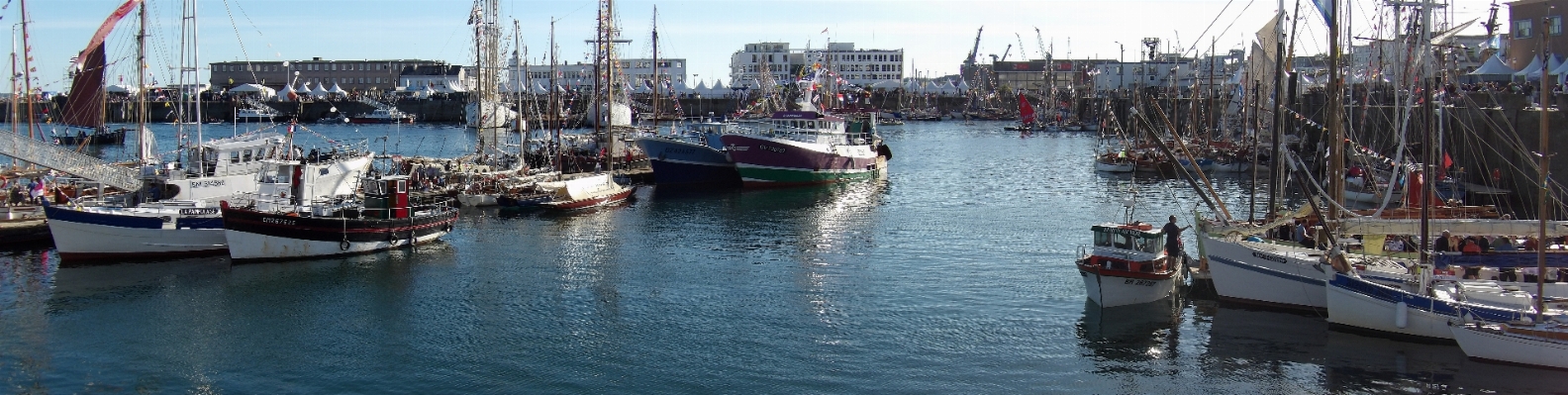 Ocean dock boat france Photo