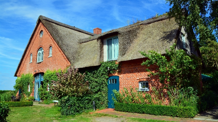 Sky farm house building Photo