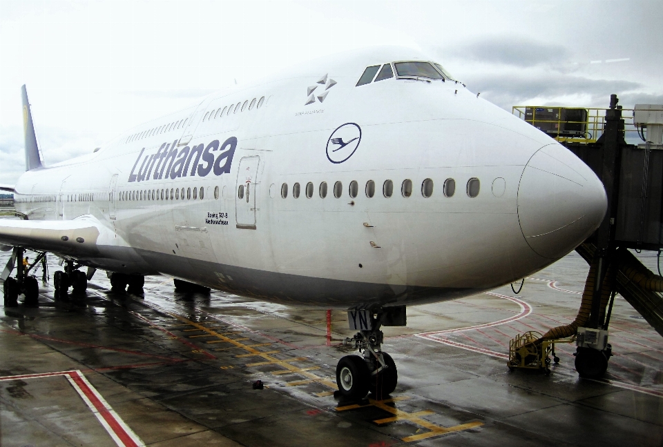 Terbang bandara pesawat jet