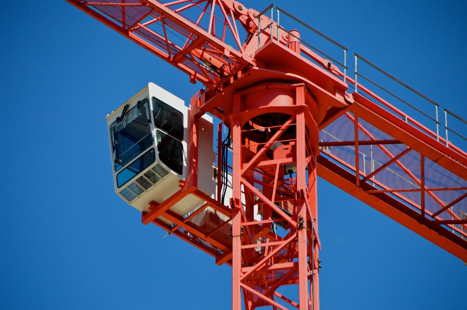 建築 空 輸送 工事