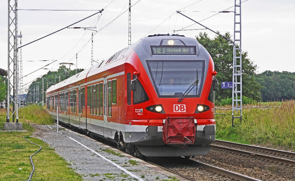 Traccia ferrovia treno tram