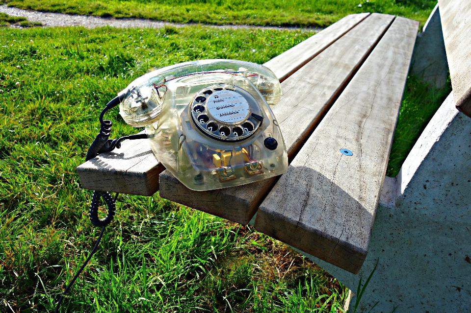 Césped tecnología rueda retro