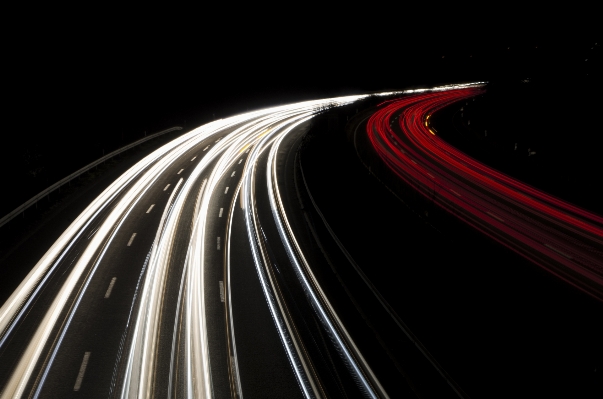 Light black and white road traffic Photo