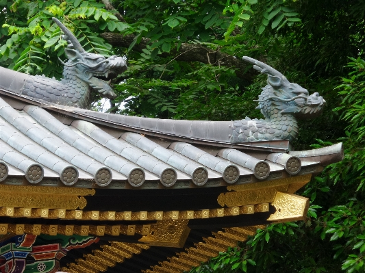 Roof statue garden japan Photo