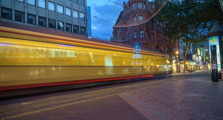 Foto Acompanhar estrada rua noite