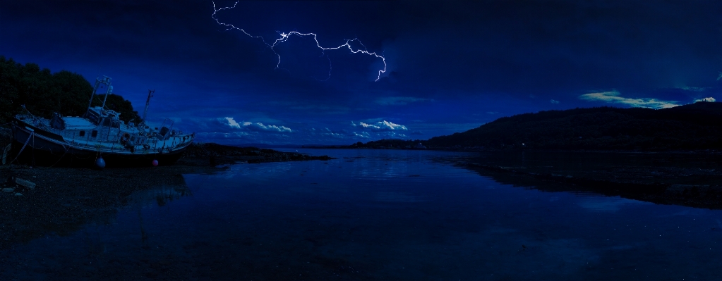 Beach ocean night atmosphere Photo