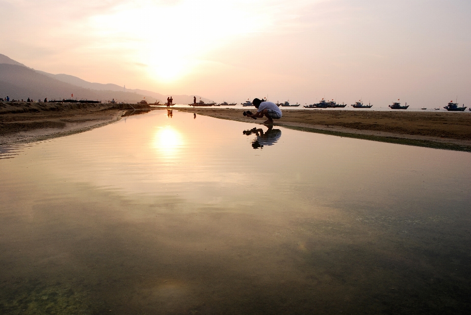 海 海岸 水 日の出