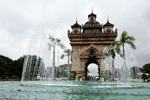 Foto Istana monumen menara tengara