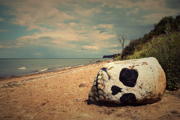 Foto Pantai laut pesisir pasir