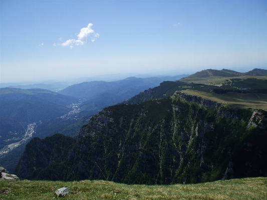 Foto Paesaggio natura selvaggia
 a piedi