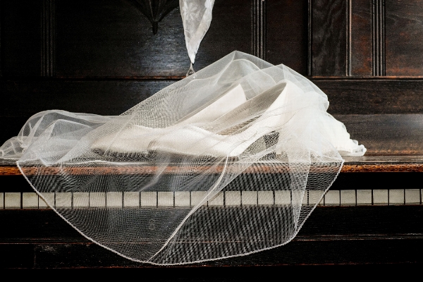 Table wing white glass Photo