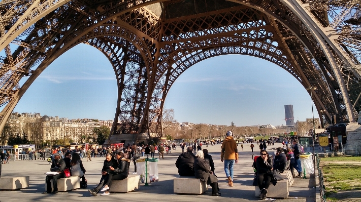 Foto Lanskap arsitektur kota menara eiffel