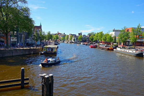 Boot stadt fluss kanal
 Foto